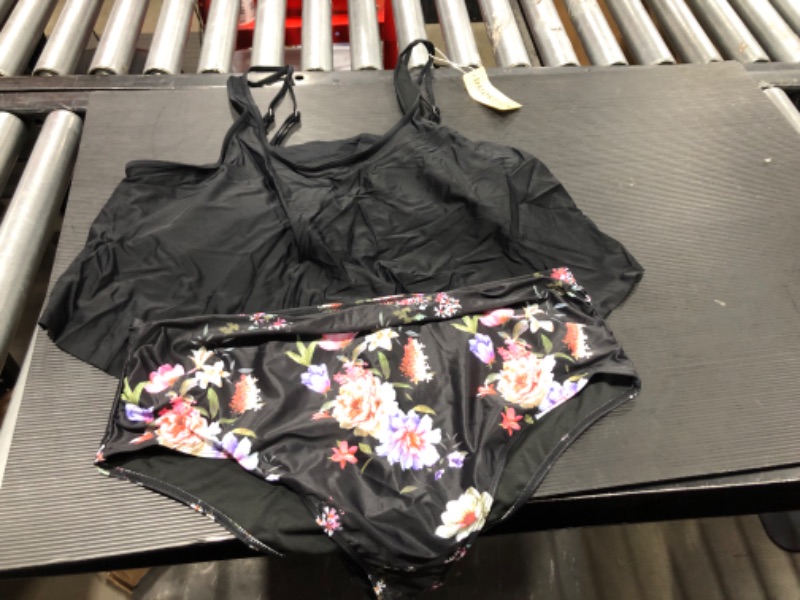 Photo 1 of 2 piece swimsuit Black flower print/ Plus size 3X