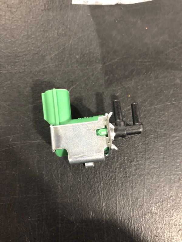 Photo 2 of Aisin VST-001 Bulk Vacuum Switch Valve - Green