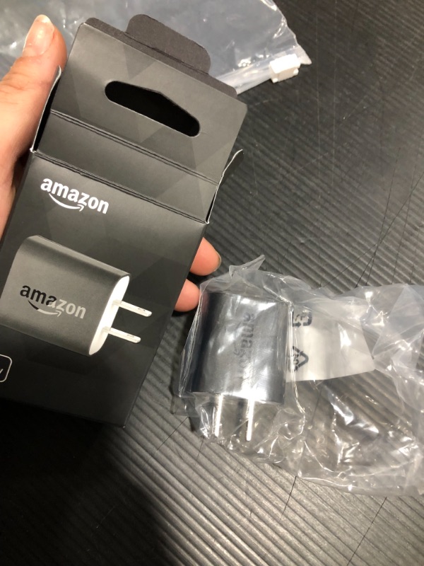 Photo 1 of Amazon 5W USB Official OEM Charger and Power Adapter for Fire Tablets