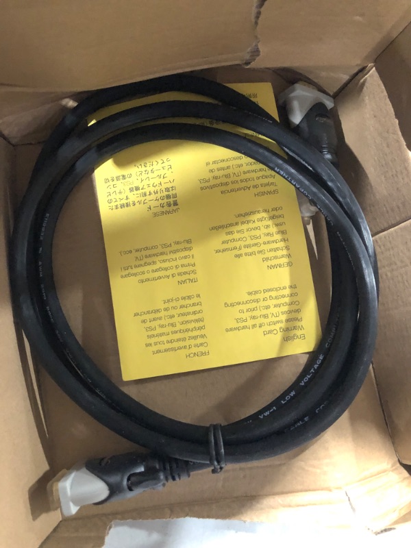 Photo 2 of AmazonBasics VGA to VGA Cable - 6 Feet (1.8 Meters)