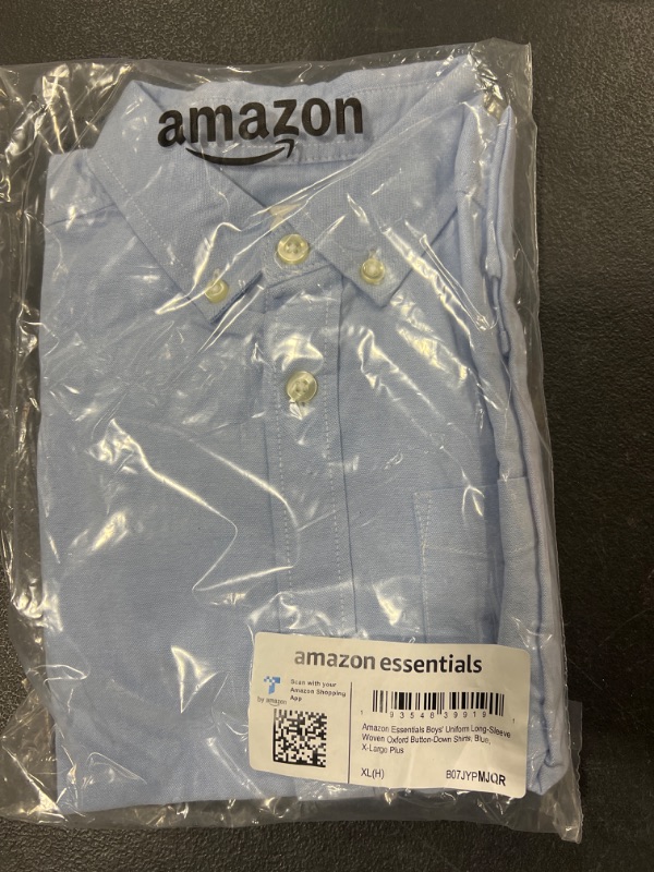 Photo 1 of Amazon Essentials Boys' Uniform Classic Fit Long-Sleeve Woven Oxford Shirt SIZE X-Large Plus Blue