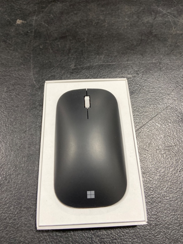 Photo 2 of Microsoft Modern Mobile Mouse (Black)