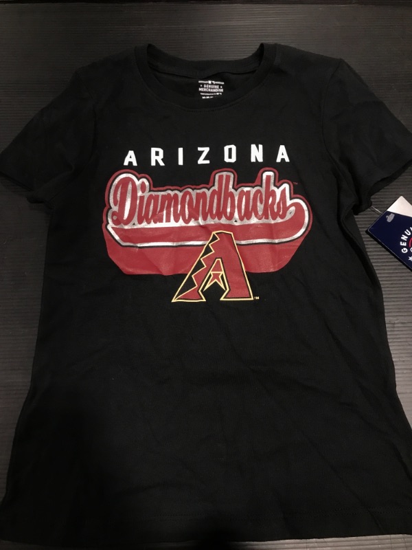 Photo 1 of Arizona Diamondbacks Boys
SIZE M 