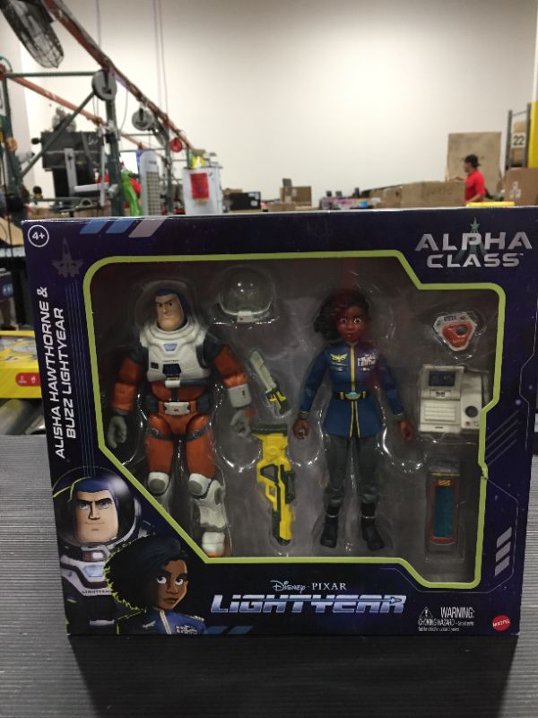 Photo 2 of Disney Pixar Lightyear Alpha Class Alisha Hawthorne  Buzz Lightyear Figures 2pk (Target Exclusive)