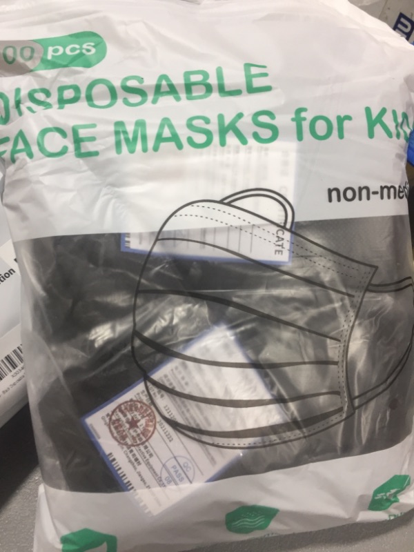 Photo 1 of 100 pcs disposable masks for kids non medical 