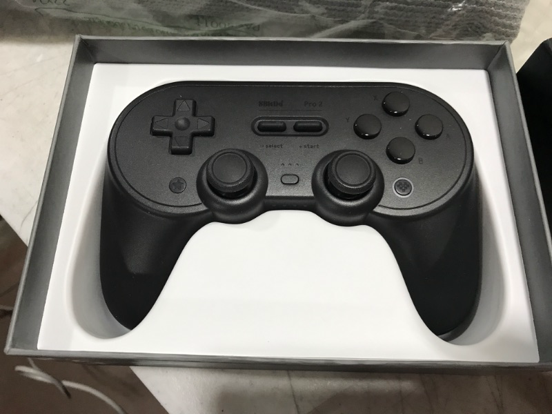 Photo 2 of 8Bitdo Pro 2 Bluetooth Controller - for Switch PC Windows Android MacOS Steam Raspberry Pi (Black)
