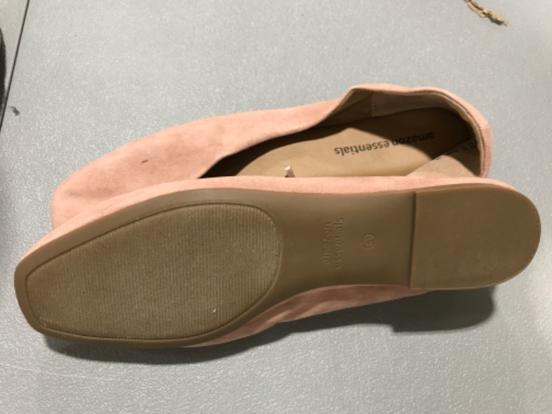 Photo 2 of Amazon Essentials Women's Pointed-Toe Ballet Flat size 81/2