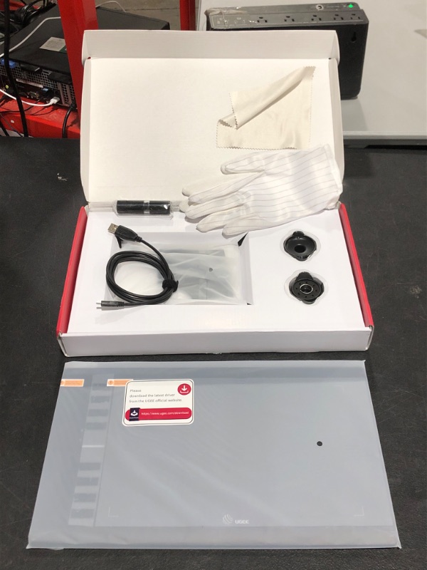 Photo 1 of Graphics Drawing Tablet, Ugee M708 10x6in 3D Digital Tablet with 8192 Level Battery Free Tilt Pen, 8 Hot Keys, Art, Design, Creation Tablet for PC with Windows 11/10/8/7, Mac OS 10.10 or Above