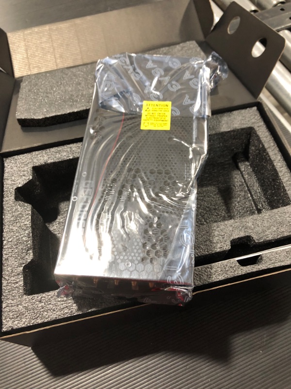 Photo 3 of EVGA GeForce RTX 3070 FTW3 Ultra Gaming, 08G-P5-3767-KL, 8GB GDDR6, iCX3 Technology, ARGB LED, Metal Backplate, LHR
SEALED - OPEN BOX FOR PICTURES 