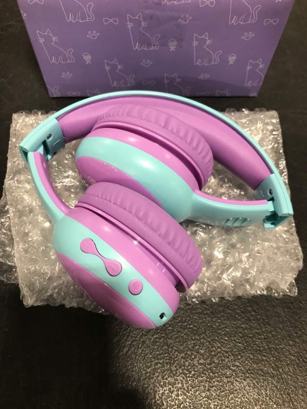 Photo 2 of gorsun Bluetooth Kids Headphones with Microphone,Children's Wireless Headsets with 85dB Volume Limited Hearing Protection,Stereo Over-Ear Headphones for Boys and Girls (Purple)
