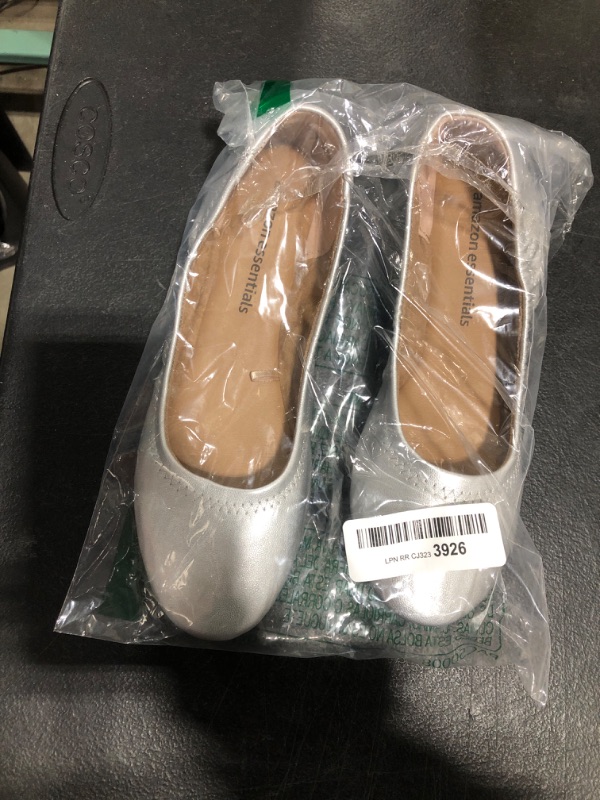 Photo 2 of Amazon Essentials Women's Belice Ballet Flat
SZ 7 