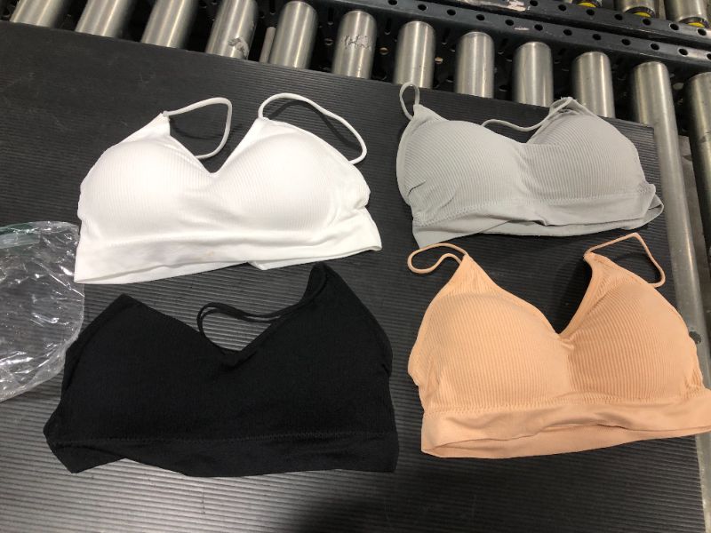 Photo 1 of 4 PCS WOMENS BRA, ASSORTED COLORS, SIZE NOT SHOWN