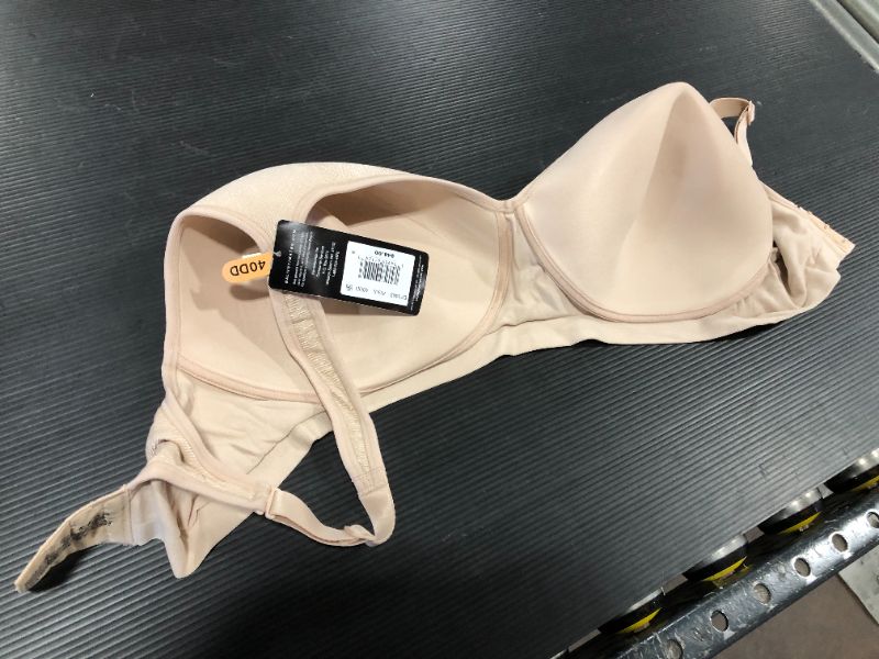 Photo 2 of Bali Comfort Revolution Wireless Bra, Full-Coverage Wirefree Bra, Wireless Everyday Bra with Cool Comfort Fabric, SIZE 40DD
