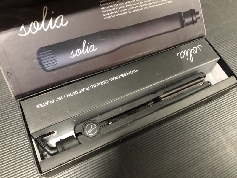 Photo 2 of Solia Professional 1.25 INCH Ceramic Flat Iron