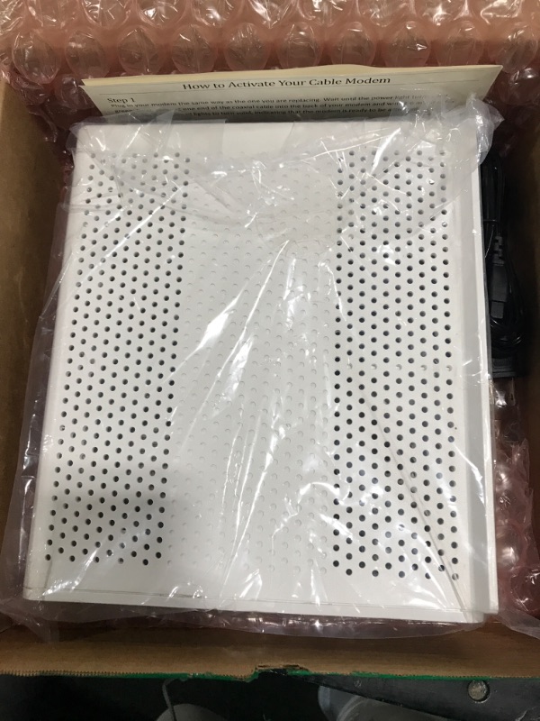 Photo 2 of ARRIS SURFboard SBG6900AC Docsis 3.0 16x4 Cable Modem/ Wi-Fi AC1900 Router - Retail Packaging - White
