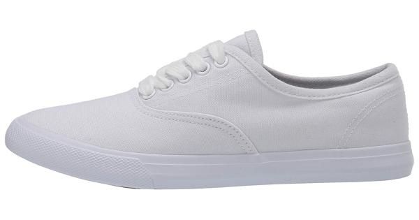 Photo 1 of  (size 91/2) white amazon shoes 
