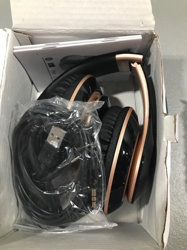 Photo 1 of REMAX WIRELESS HEADPHONE 560BT
