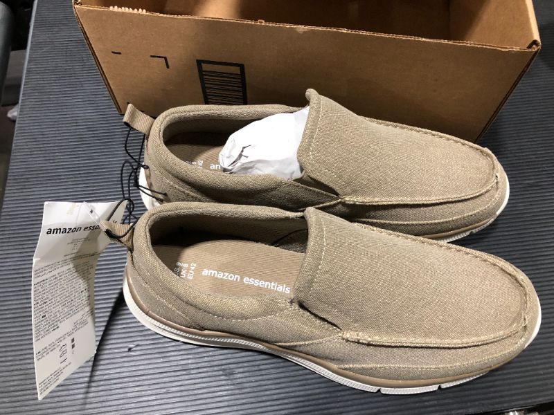 Photo 1 of Amazon Essentials Men's Sport Casual Slip on Sneaker size 9