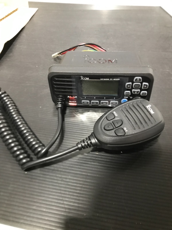 Photo 2 of Icom M330G 31 Compact Basic VHF with GPS