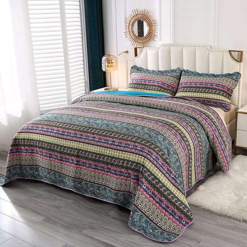 Photo 1 of Cotton Bedspread Quilt Sets-Reversible Patchwork Coverlet Set, Bohemian Floral Patterns, 3-Piece Bedding Coverlet for All Season (1 Quilt + 2 Pillow Shams) King( 98 x 106 inch)
