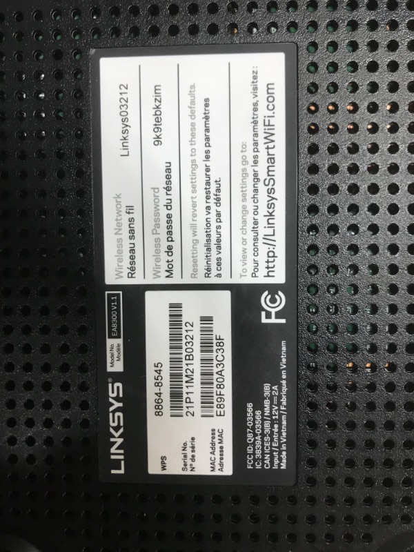 Photo 4 of  Linksys Max Stream Tri Band AC2200 Wi-Fi Router Black (EA8300) 