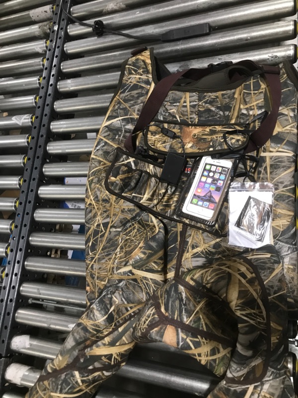 Photo 1 of HISEA Chest Waders Neoprene Duck Hunting Waders for Men with 600G Insulated Boot Waterproof Camo Bootfoot Fishing Waders, Size 11 shoes 