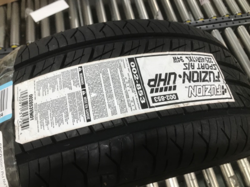 Photo 3 of  Fuzion UHP Sport as Tire 225/45R17 94 W Extra Load 