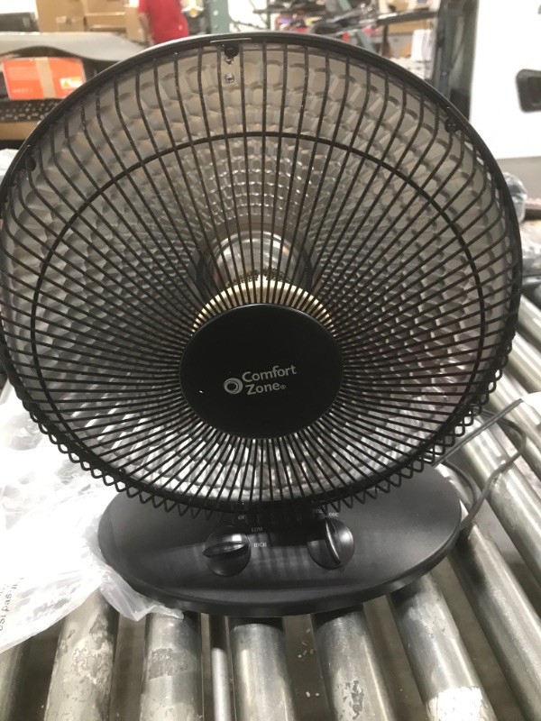 Photo 2 of Comfort Zone 700/1000-Watt Oscillating Parabolic Dish Radiant Electric Portable Space Heater Black
