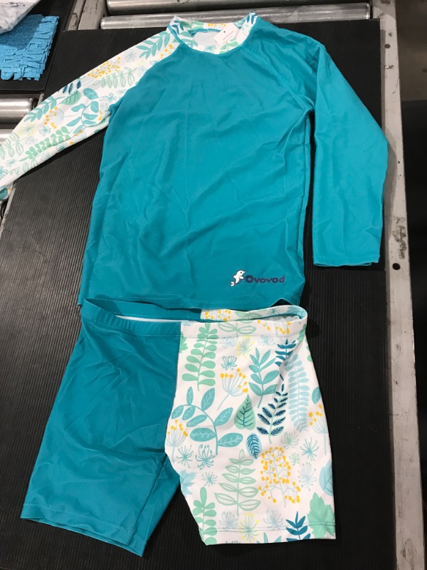 Photo 1 of [Size Unknown] Kids 2 pc Rashguard and Shorts Set