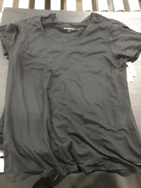 Photo 1 of 2 Pack- [Size L] Amazon Essentials Women's Tech Stretch Short-Sleeve V-Neck T-Shirt- Black