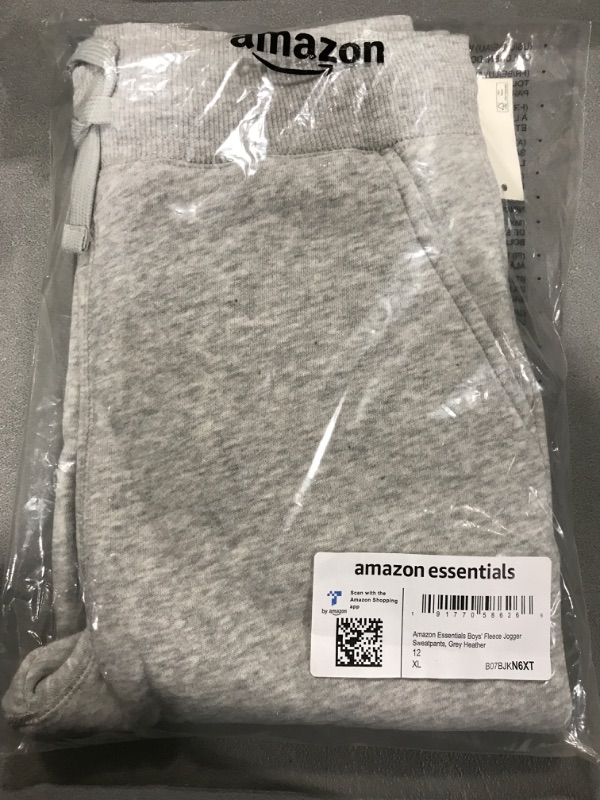 Photo 2 of [Size Kids 12] Amazon Essentials Boys and Toddlers' Fleece Jogger Sweatpants, Multipacks 1 Grey Heather X-Large