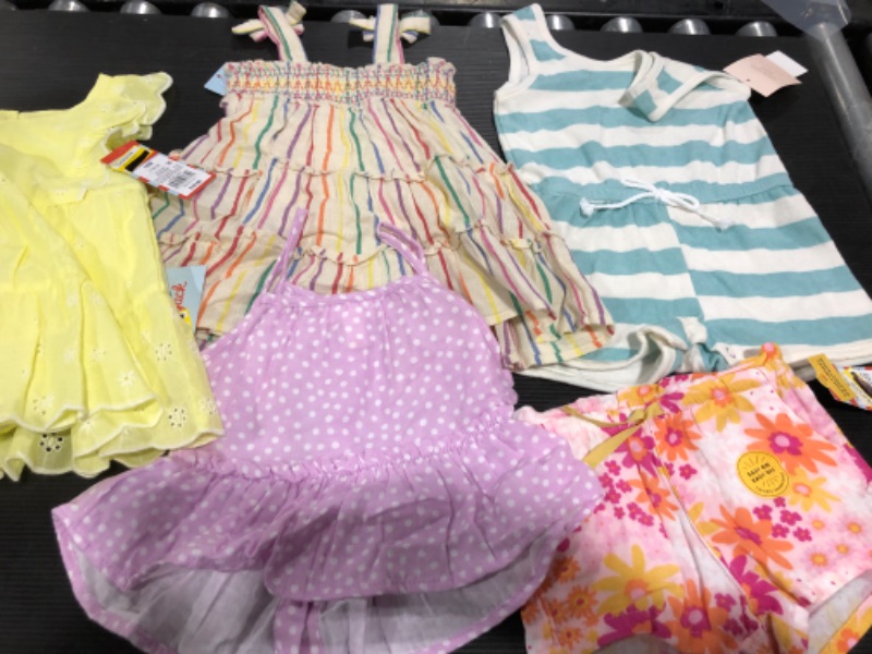 Photo 3 of BOX LOT---BABYGIRL CLOTHING BUNDLE VARIOUS SIZES