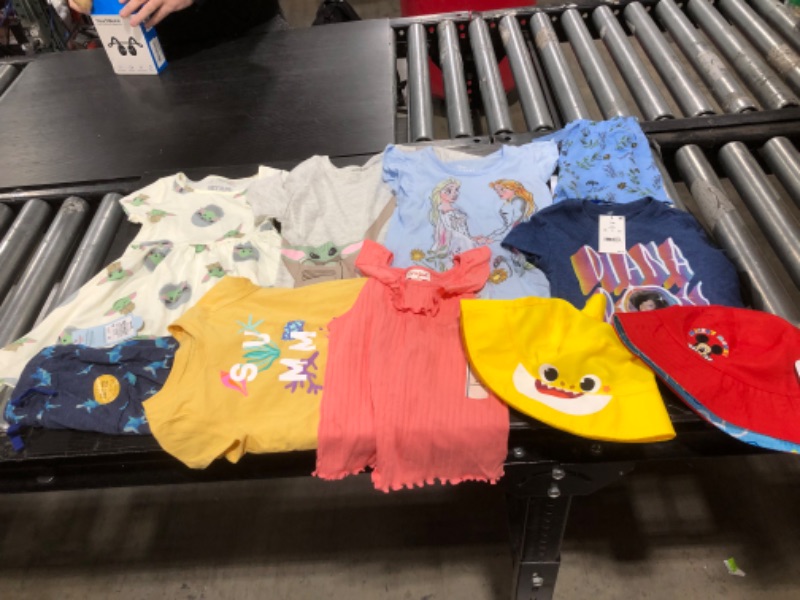 Photo 1 of BAG LOT OF TODDLERS CLOTHES VARIOUS SIZES AND STYLES
