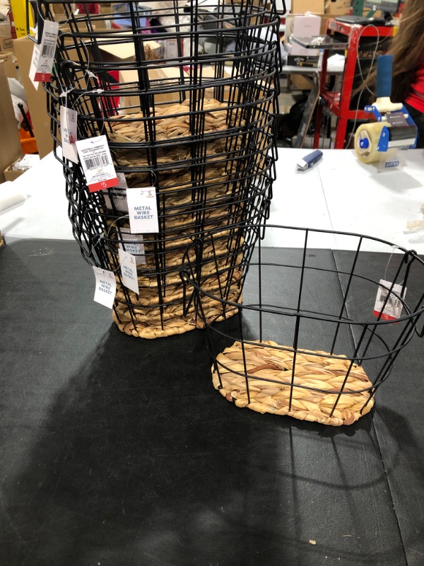 Photo 1 of 12 TOTAL   METAL WIRE BASKET