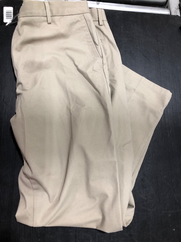 Photo 1 of Amazon Essentials Men's Classic-Fit Wrinkle-Resistant Flat-Front Chino Pant 38WX32L
