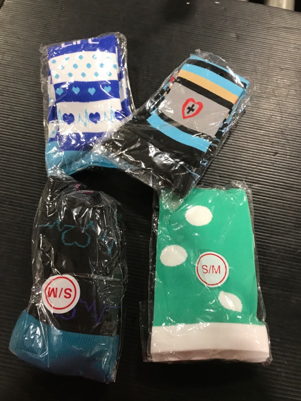 Photo 1 of 4pk of compression socks Size S/M