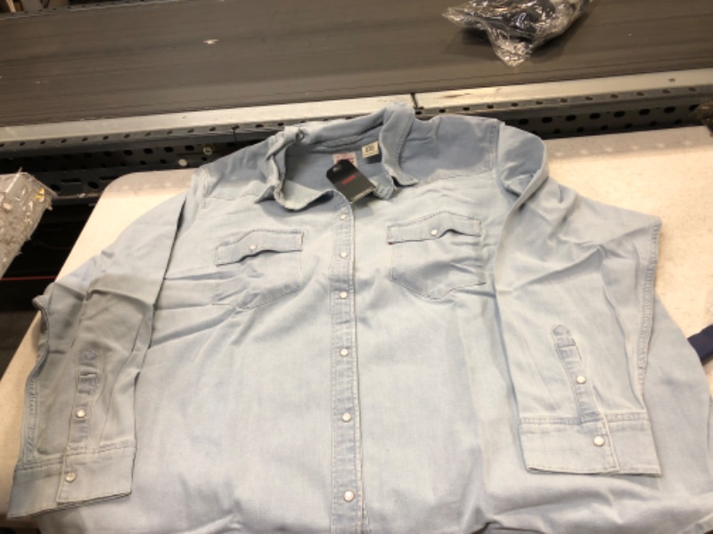 Photo 4 of 4X Small -----------------Levi's Women's Ultimate Western Shirt (Standard and Plus) 4X Small Talk - Light Indigo