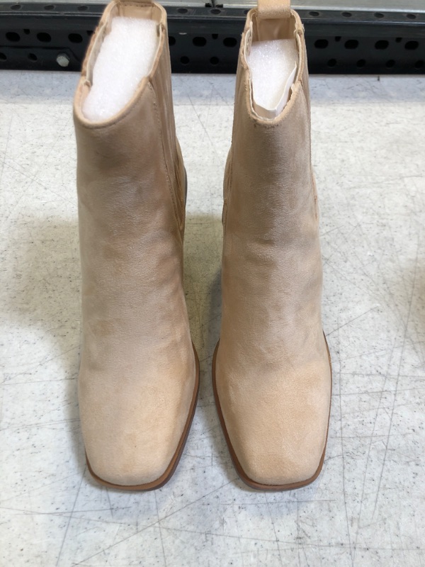 Photo 1 of 
 Women's Fashion ANKLE BOOTS SIZE 7 BEIGE
