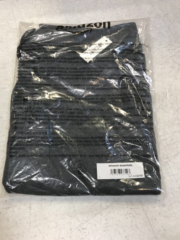 Photo 1 of Amazon Essentials Women's Relaxed-Fit Studio Terry Capri Jogger Pant SIZE L 
