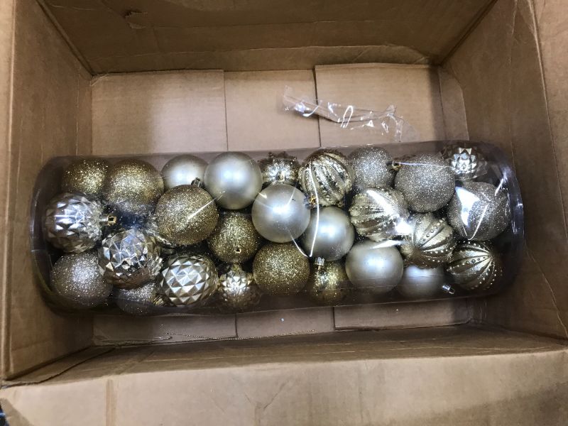 Photo 2 of 45Pcs 6cm/2.36inch Christmas Balls Glitter Christmas Tree Ornaments Hanging Christmas Home Decorations for Home House Bar Party(Platinum/Gold) -- Packaging Damaged 