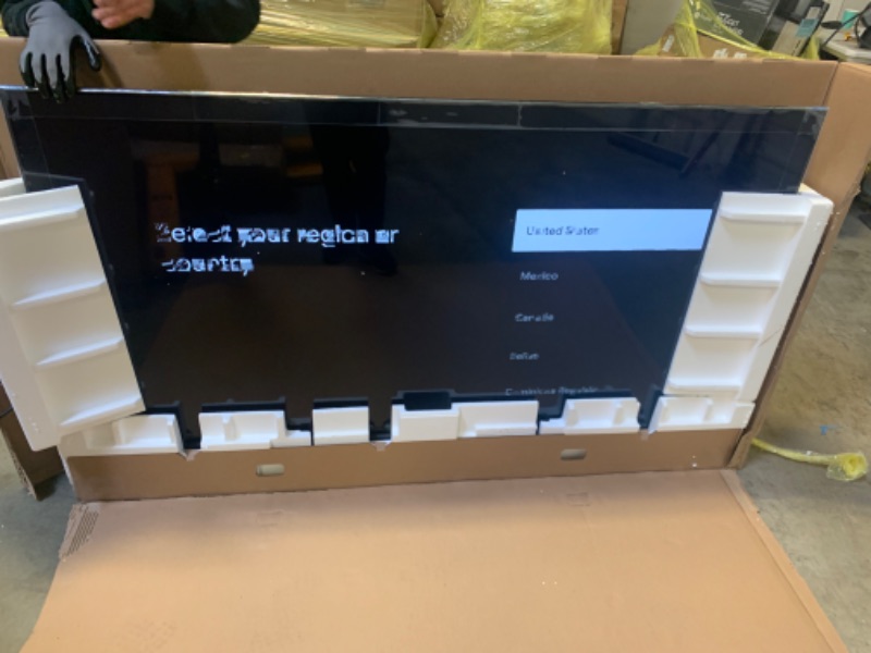 Photo 3 of Sony 75 Inch 4K Ultra HD TV X85K Series: LED Smart Google TV with Dolby Vision HDR and Native 120HZ Refresh Rate KD75X85K- 2022 Model --- Item is New, Screen has Pixel Damaged
