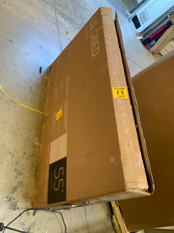 Photo 2 of LG Electronics 55UF6450 55-Inch 4K Ultra HD Smart LED TV (2015 Model) —- Box Packaging Damaged, Item is New