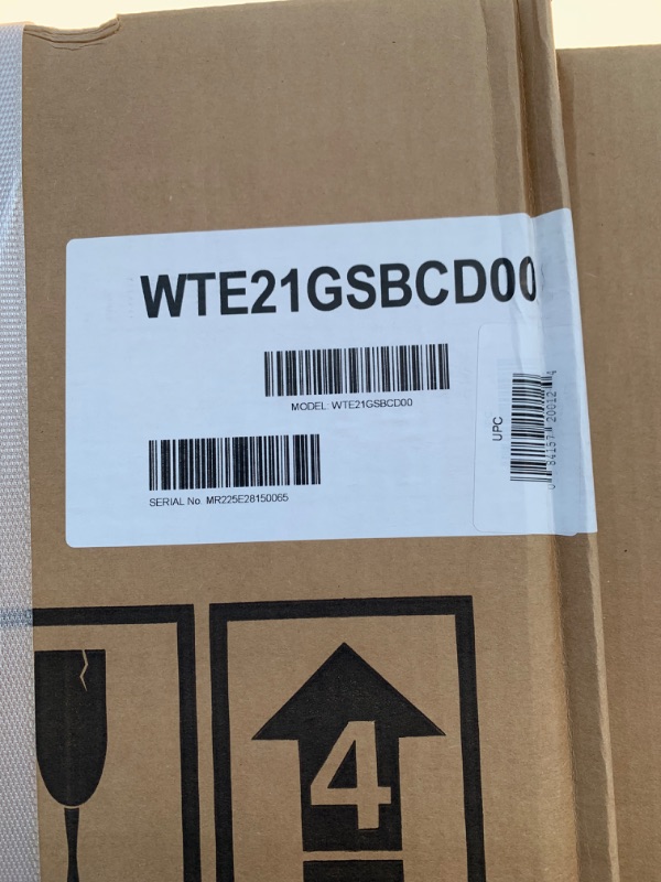Photo 1 of Winia WTE21GSBCD00 top-mount refrigerator --- Factory Sealed