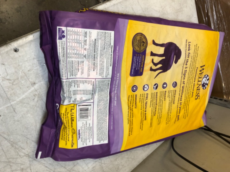 Photo 3 of Wellness Complete Health Dry Dog Food with Grains, Natural Ingredients, Made in USA with Real Meat, All Breeds, For Adult Dogs (Chicken & Oatmeal, 30-Pound Bag) Food Chicken & Oatmeal 30 Pound BB JAN 14 2023