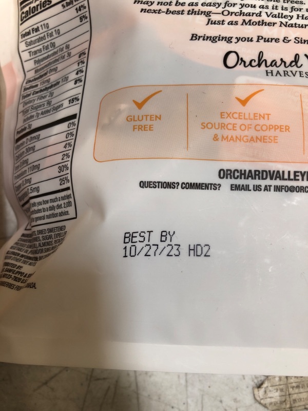 Photo 3 of 3 bags ----Orchard Valley Harvest Omega-3 Mix, 1 Ounce Bags (Pack of 8), Walnuts, Cranberries, Almonds, and Pistachios, Gluten Free, Non-GMO, No Artificial Ingredients 1 Ounce  Omega-3 Mix
3PACK  EXP: 10/27/2023