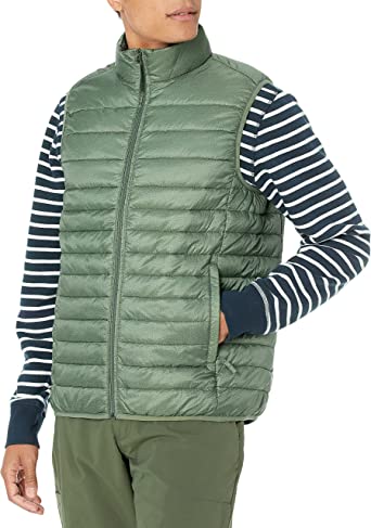 Photo 1 of Amazon Essentials Men's Lightweight Water-Resistant Packable Puffer Vest, SIZE SMALL 