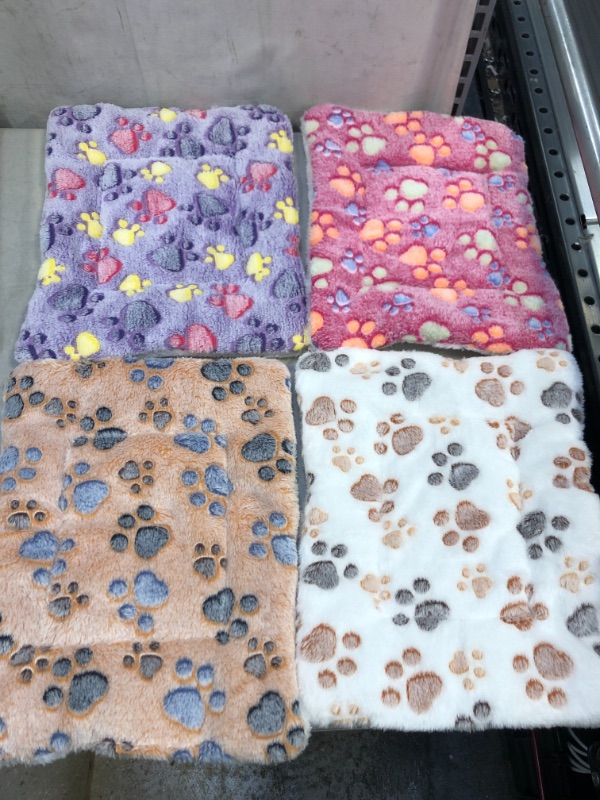 Photo 1 of  Fleece Pet Blanket Dog Puppy Kitten Paw Print 4 PCS 