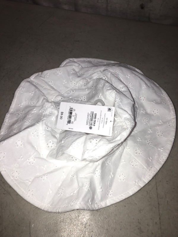 Photo 1 of CAT & JACK WHITE BABY BONNET HAT 