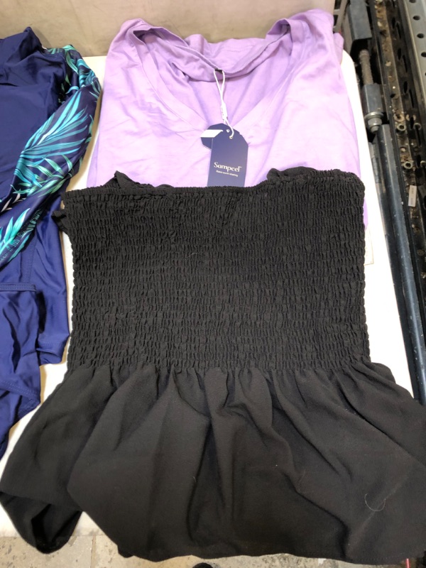 Photo 1 of 5PCS LOT, NEW/USED MISC CLOTHING ITEMS, SOLD AS IS, SIZE L, XS, ETC