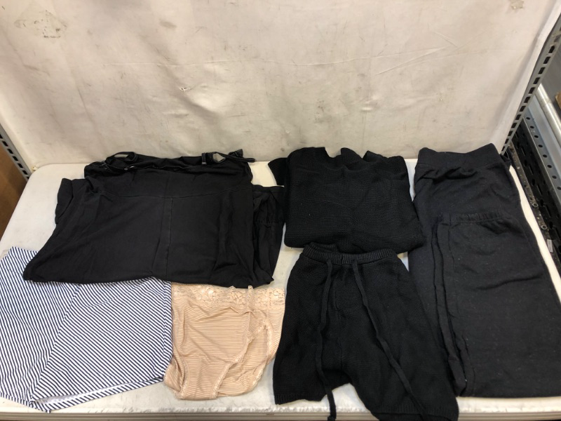 Photo 1 of 5PCS LOT, NEW/USED MISC CLOTHING ITEMS, SOLD AS IS, SIZE L, M, ETC